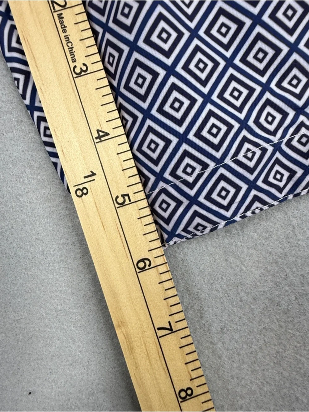 Aqua et Sol Men's Swim Trunks 38 Blue White Geometric Mesh Lined NWT USA